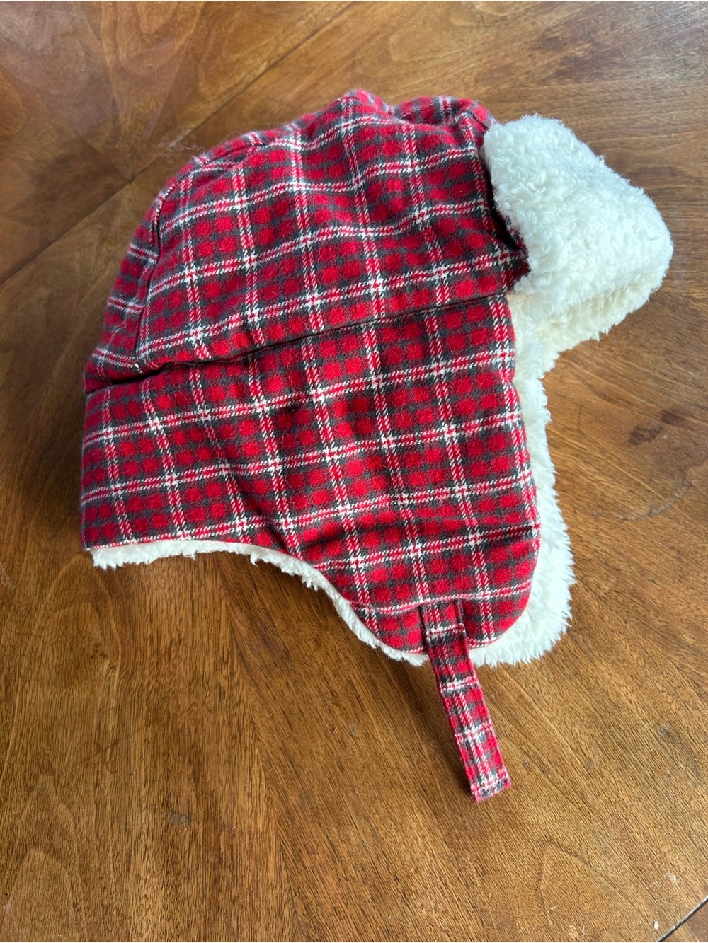 Little kids fleece lined winter hat by Carter. New
